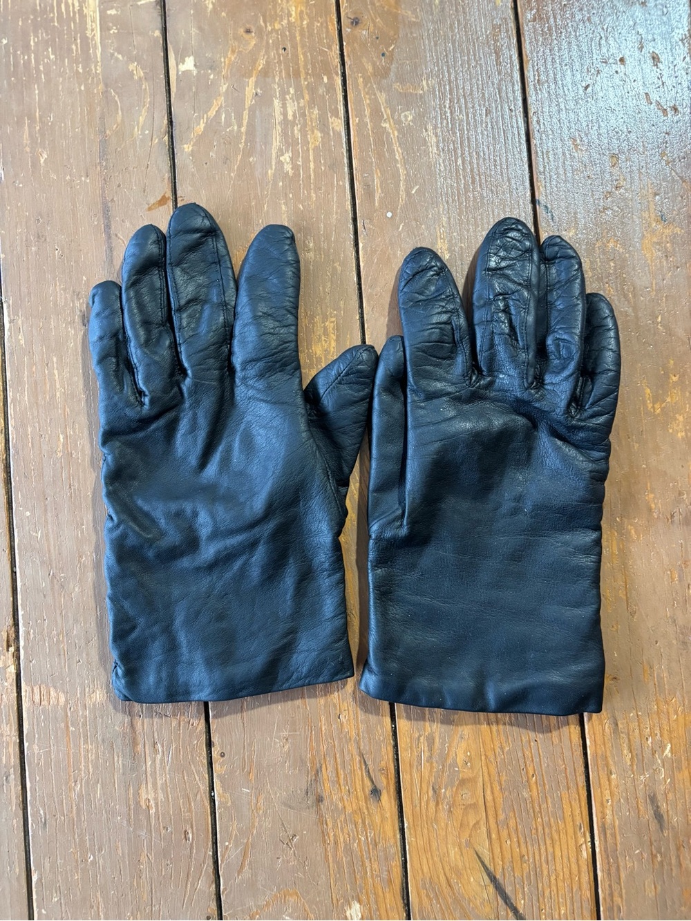Lord & Taylor Black Leather Gloves